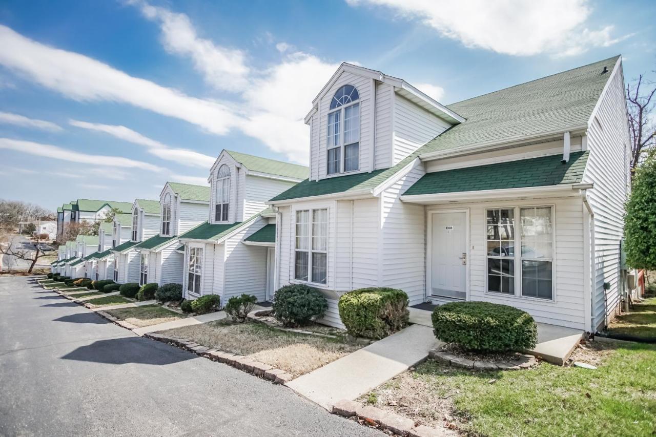 The Townhouses Branson Exterior photo